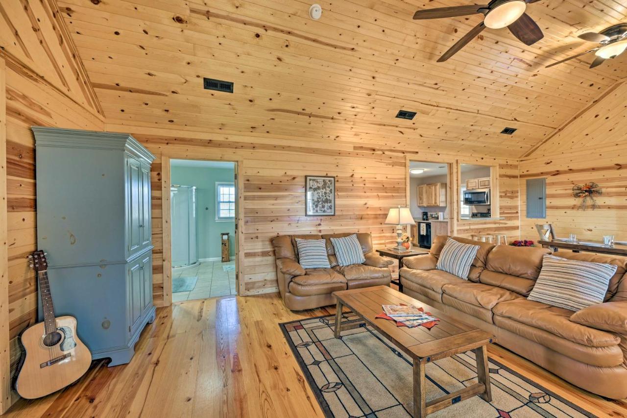 Breathtaking Elkin Getaway With Vineyard Views! Villa Exterior foto