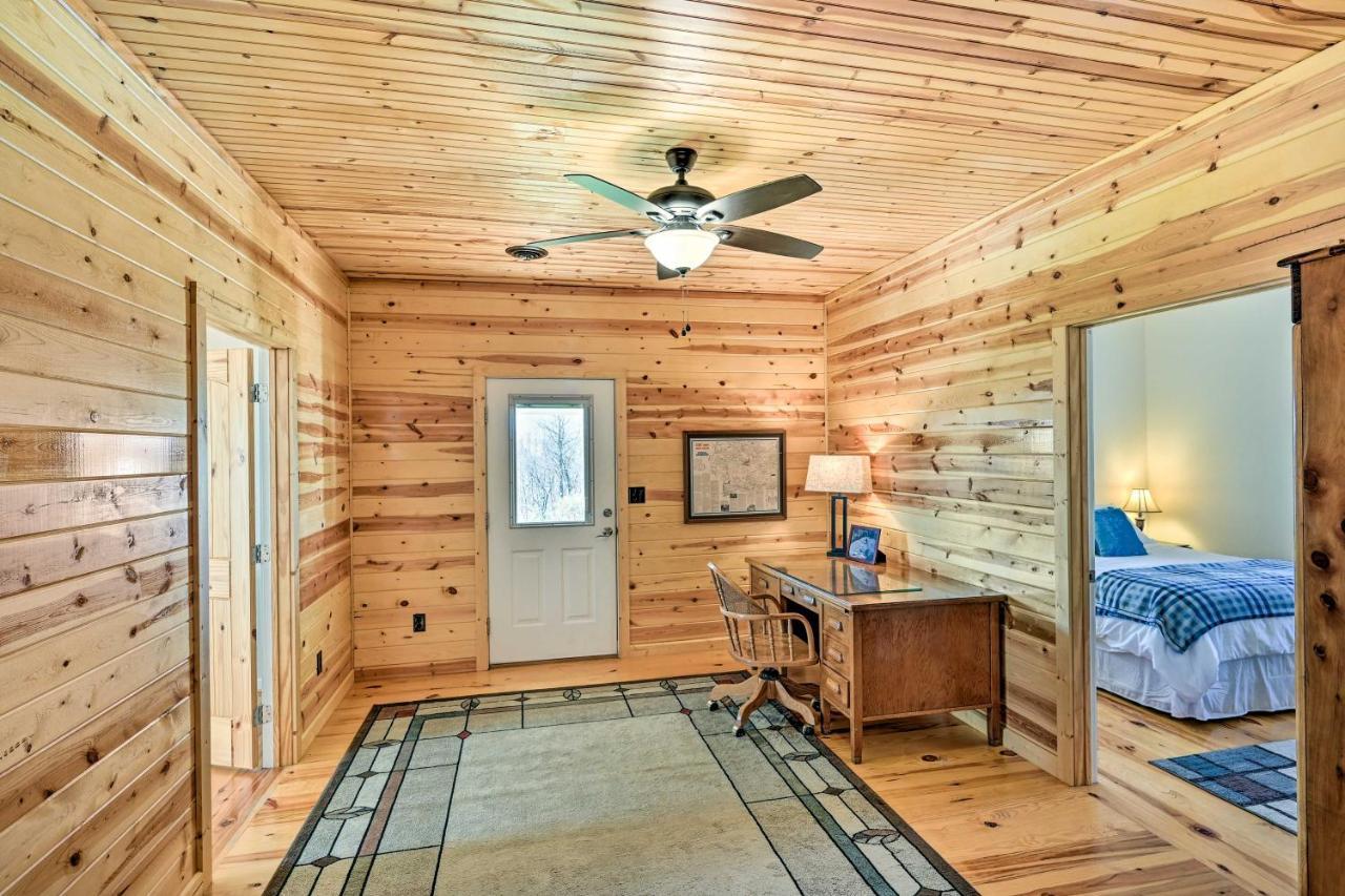 Breathtaking Elkin Getaway With Vineyard Views! Villa Exterior foto