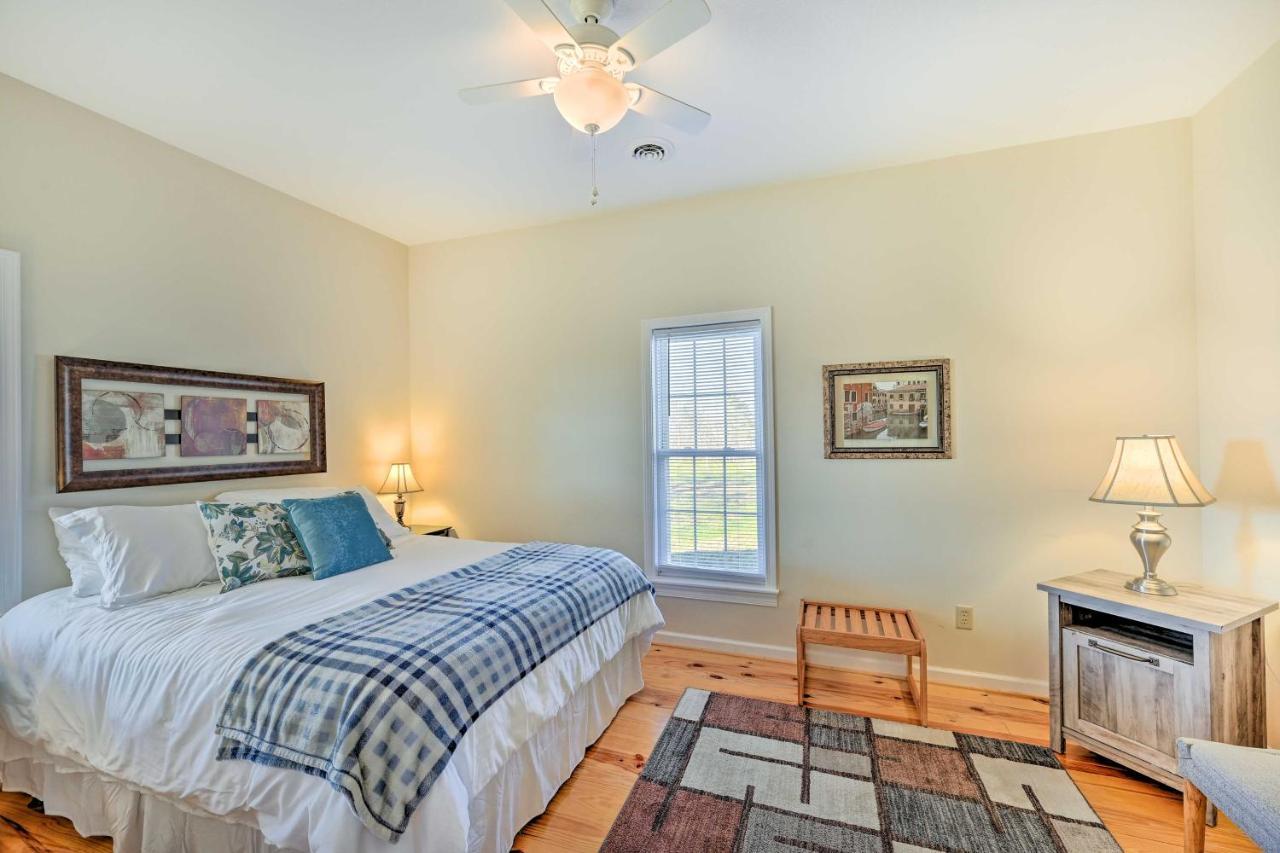 Breathtaking Elkin Getaway With Vineyard Views! Villa Exterior foto