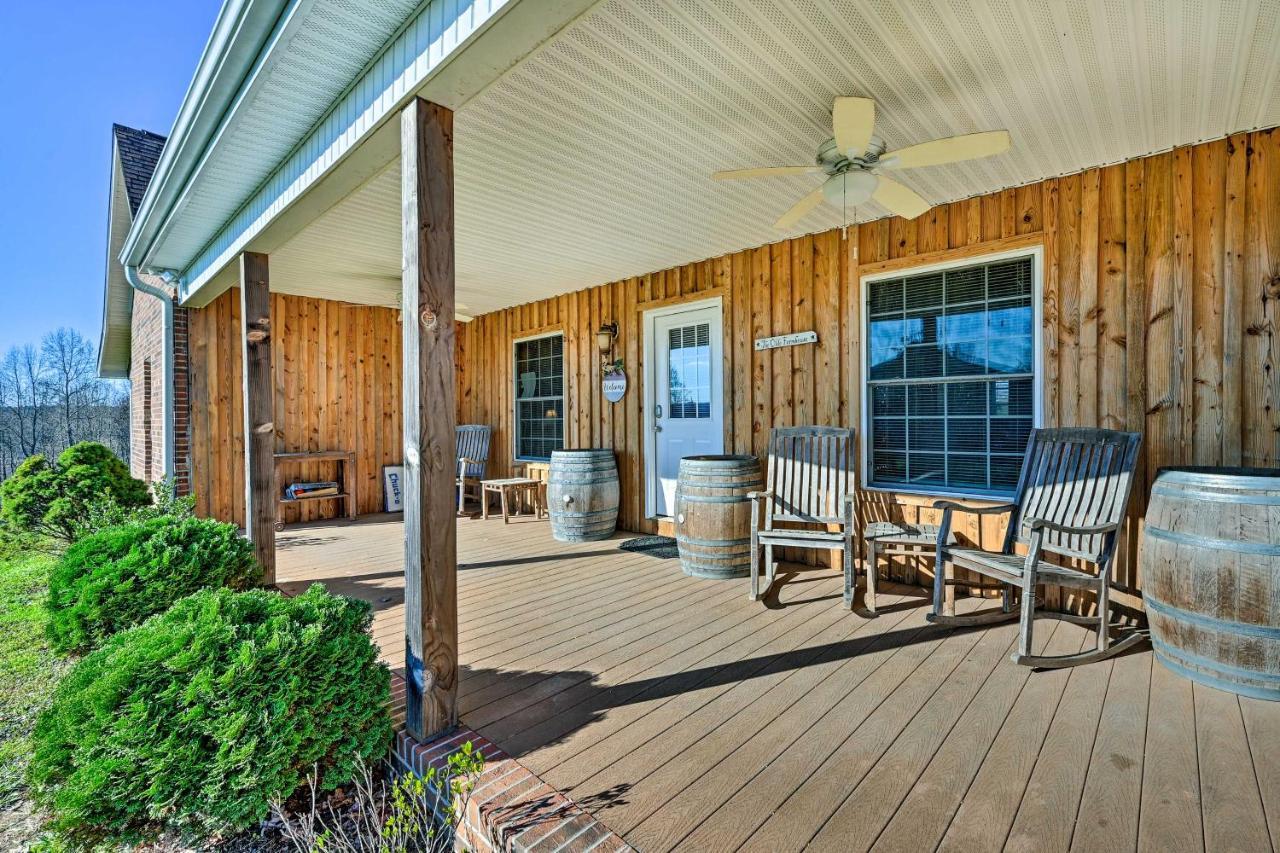 Breathtaking Elkin Getaway With Vineyard Views! Villa Exterior foto