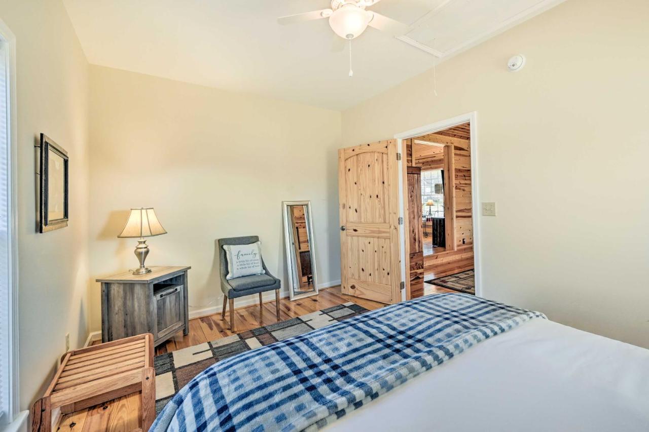 Breathtaking Elkin Getaway With Vineyard Views! Villa Exterior foto