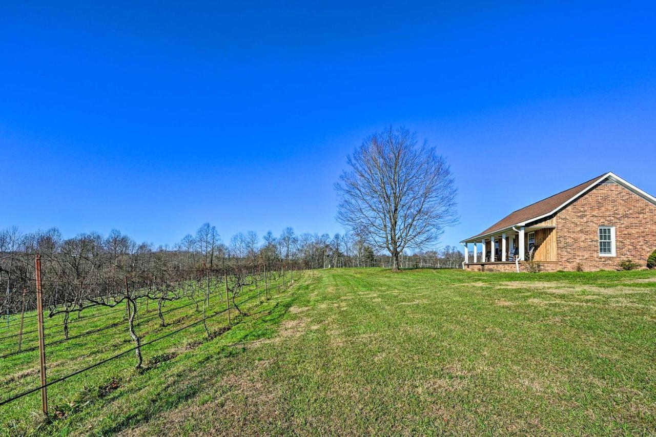 Breathtaking Elkin Getaway With Vineyard Views! Villa Exterior foto
