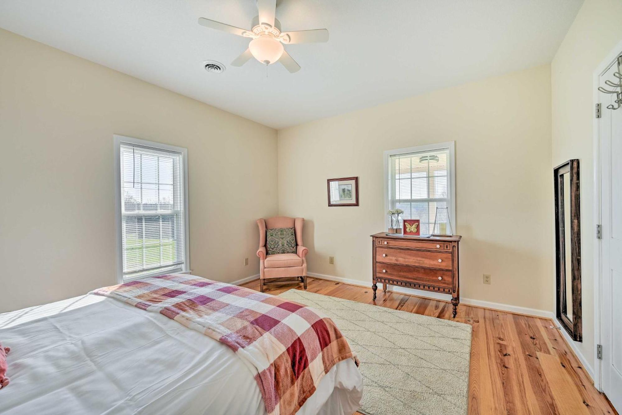Breathtaking Elkin Getaway With Vineyard Views! Villa Exterior foto