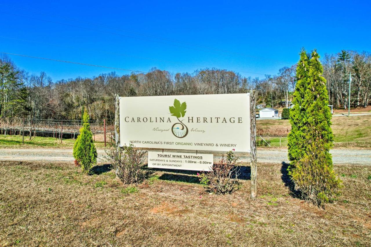 Breathtaking Elkin Getaway With Vineyard Views! Villa Exterior foto